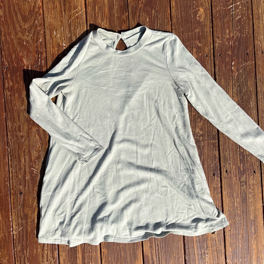 simple green long sleeve